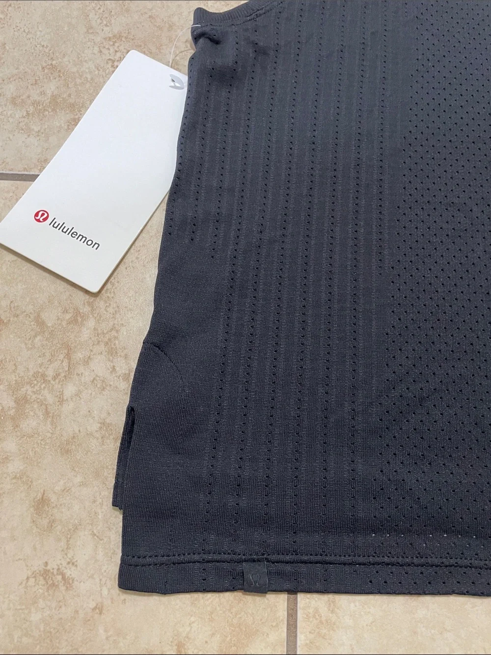 Lululemon Train to Be Tank Top Size 6 - Picture 5 of 7